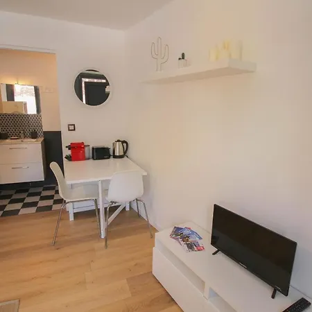 Old Town Nice Functional And Cozy Studio For 2pers *